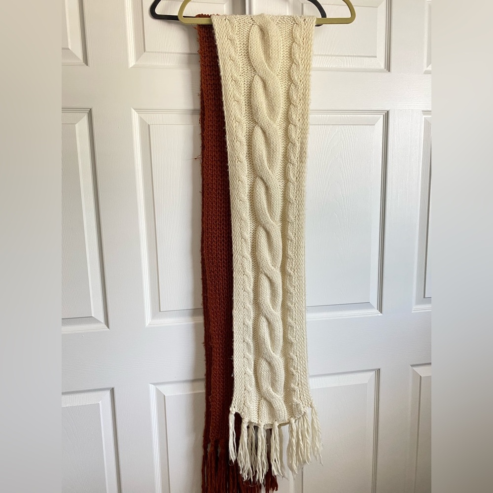 Set of 2 extra long knit scarves